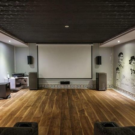 Westside Bungalow By Jadecaps Nr Wtc Rajajinagar Villa Bangalore Eksteriør billede