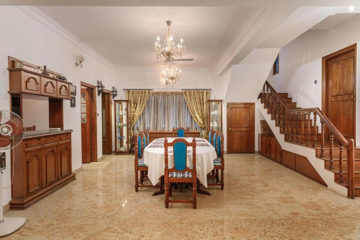 Westside Bungalow By Jadecaps Nr Wtc Rajajinagar Villa Bangalore Eksteriør billede
