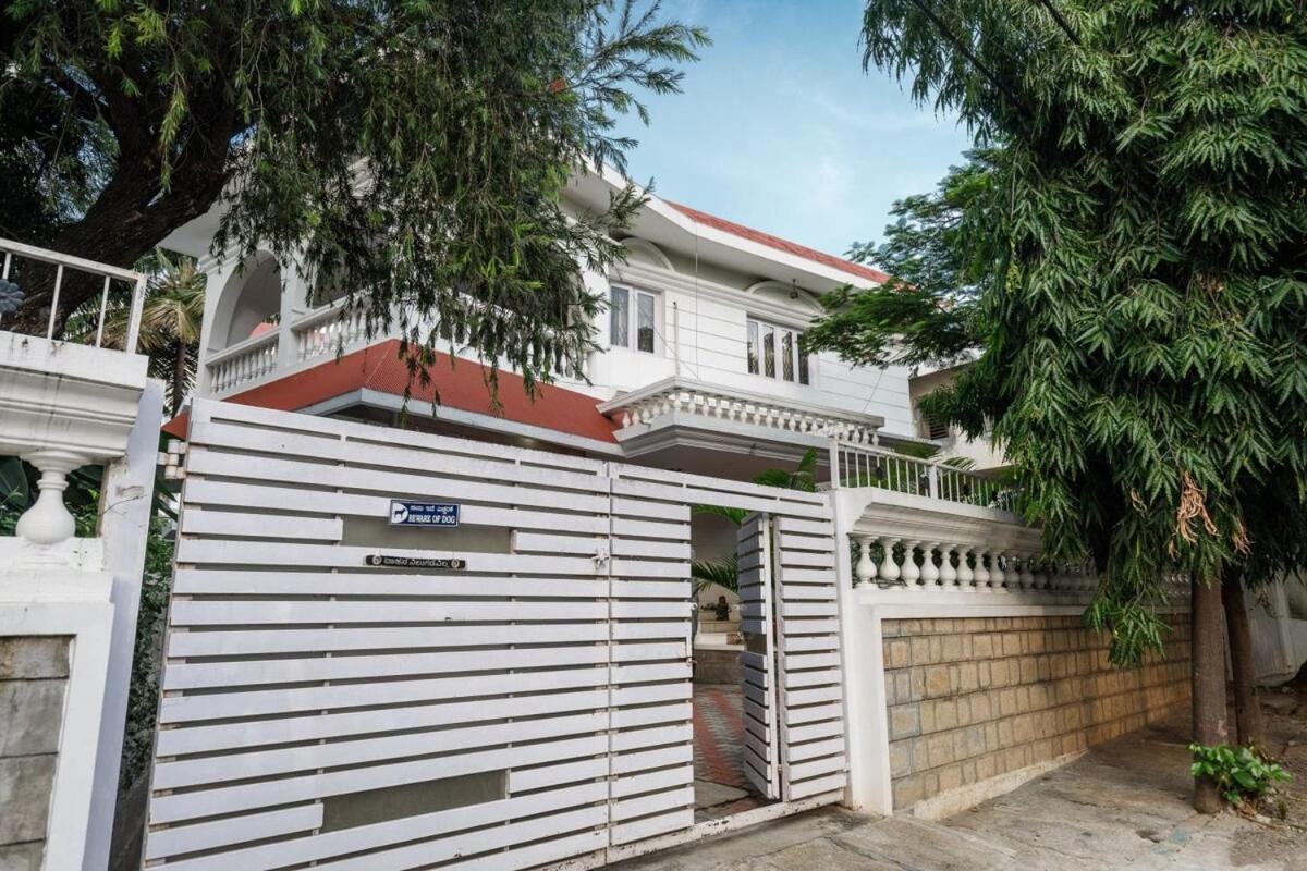 Westside Bungalow By Jadecaps Nr Wtc Rajajinagar Villa Bangalore Eksteriør billede