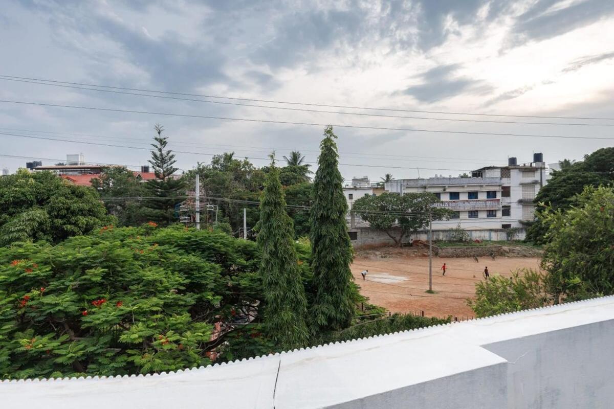 Westside Bungalow By Jadecaps Nr Wtc Rajajinagar Villa Bangalore Eksteriør billede